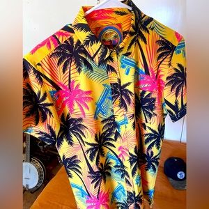 Retro Rifle yellow button down. Medium